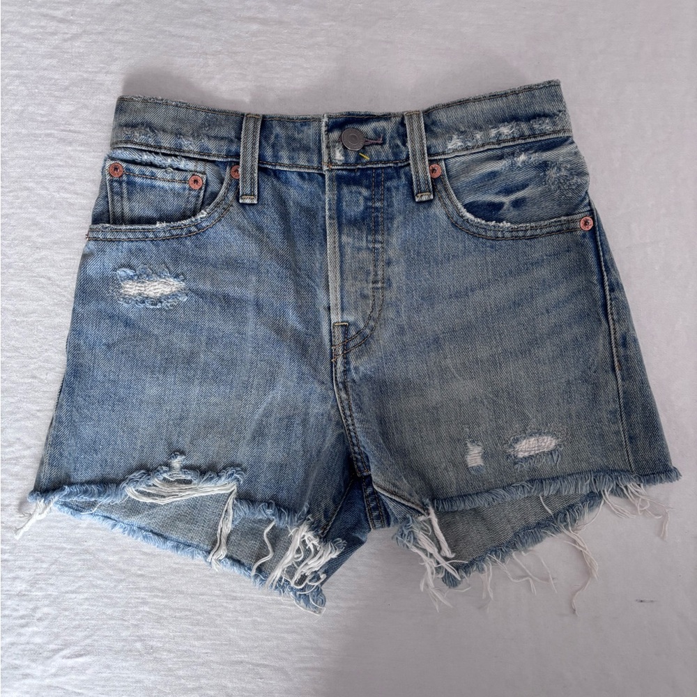 Women’s Levi’s Premium Wedgie High Waisted Distressed Button Fly Short Size24